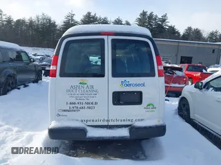 2021 Chevrolet Express Cargo z VIN 1GCWGAFP0M1256641, wystawiony jako IAAI lot #41555820 z przebiegiem Nie podano mil oraz . Historia ofert i sprzedaży dostępna na DreamBid. Obrazek 16.