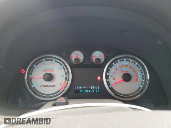 2011 Ford Focus SE with VIN 1FAHP3FN5BW184070, listed as a Copart auction lot 43336645 with 200,064 mi miles and Salvage Title. Bid and sale history available at carsss.com. Image 9.