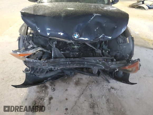 2006 BMW 3 Series 325i with VIN WBAVB17566NK39083, listed as a Copart auction lot 86689134 with Not Provided miles and Clean Title. Bid and sale history available at DreamBid. Image 12.