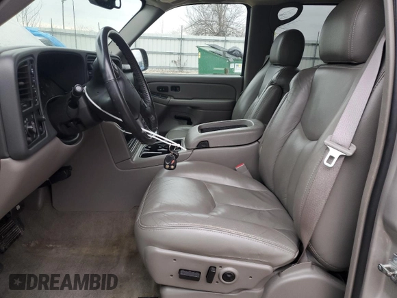 2005 Chevrolet Suburban LT with VIN 1GNFK16ZX5J132840, listed as a Copart auction lot 49240485 with 204,463 mi miles and Non repairable. Bid and sale history available at DreamBid. Image 7.