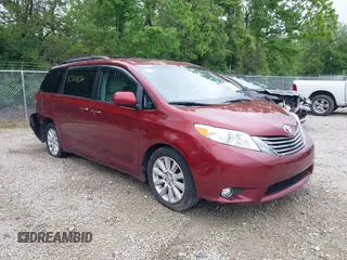 2012 Toyota Sienna XLE z VIN 5TDDK3DCXCS033249, wystawiony jako IAAI lot #42324830 z przebiegiem 181 012 mil mil oraz . Historia ofert i sprzedaży dostępna na DreamBid. Obrazek 1.