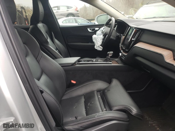 2019 Volvo XC60 Inscription with VIN LYVA22RLXKB228729, listed as a Copart auction lot 66799772 with 34,917 mi miles. Bid and sale history available at carsss.com. Image 5.
