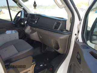 2023 Ford Transit Cargo с VIN 1FTBR2C89PKA72549, выставлен на аукционе IAAI как лот 41514703 с пробегом 12 507 миль миль и . История ставок и продаж доступна на DreamBid. Изображение 5.