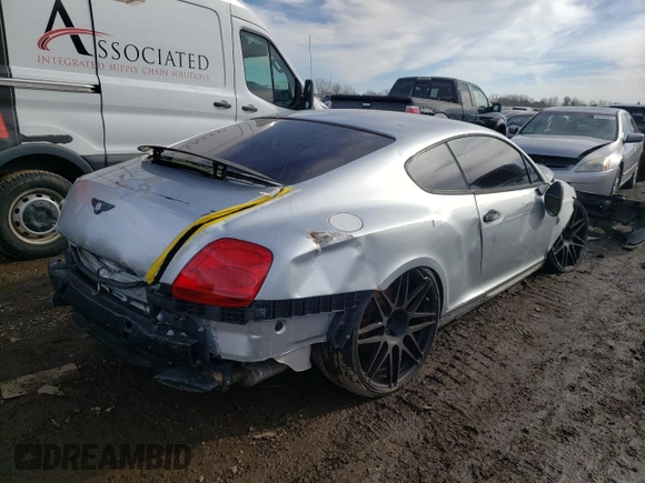 2004 Bentley Continental GT GT z VIN SCBCR63W74C022266, wystawiony jako Copart lot #45293244 z przebiegiem Nie podano mil oraz . Historia ofert i sprzedaży dostępna na DreamBid. Obrazek 3.