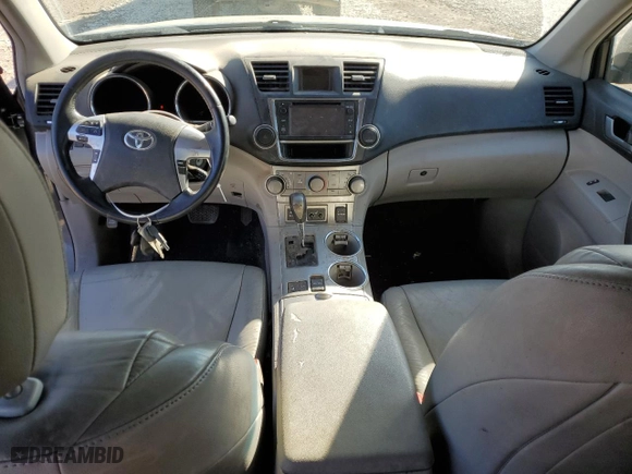 2013 Toyota Highlander with VIN 5TDBK3EH9DS199927, listed as a Copart auction lot 44357114 with 197,562 mi miles and Salvage Title. Bid and sale history available at carsss.com. Image 8.