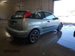 2004 Ford Focus ZX3 with VIN 3FAFP31364R124737, listed as a Copart auction lot 46147595 with 177,619 mi miles and Salvage Title. Bid and sale history available at carsss.com. Image 3.