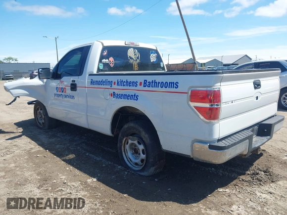 2013 Ford F-150 XL z VIN 1FTMF1CF7DFB08267, wystawiony jako IAAI lot #42229975 z przebiegiem 111 300 mil mil oraz . Historia ofert i sprzedaży dostępna na DreamBid. Obrazek 3.