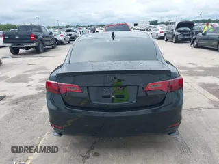 2013 Acura ILX Tech Pkg with VIN 19VDE1F72DE013609, listed as a IAAI auction lot 41984514 with 124,157 mi miles. Bid and sale history available at carsss.com. Image 16.