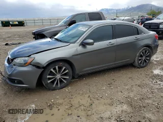 2012 Chrysler 200 S with VIN 1C3CCBHG9CN162092, listed as a Copart auction lot 53991634 with 145,094 mi miles and Salvage Title. Bid and sale history available at carsss.com. Image 1.