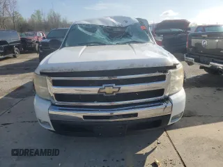 2011 Chevrolet Silverado 1500 LT with VIN 1GCRCSE08BZ118265, listed as a Copart auction lot 52005525 with 204,581 mi miles and Salvage Title. Bid and sale history available at DreamBid. Image 5.