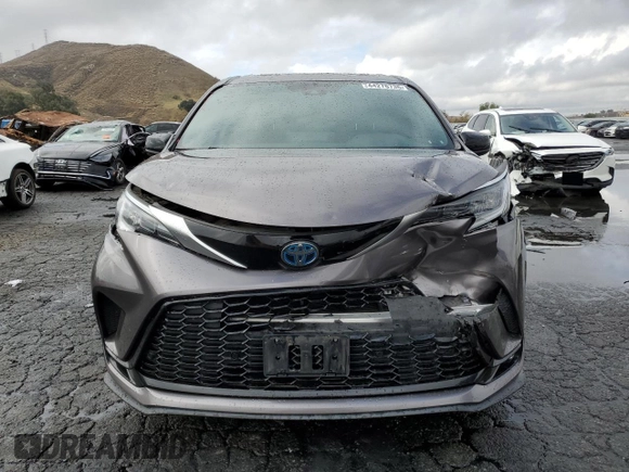 2021 Toyota Sienna XSE with VIN 5TDXRKEC6MS025572, listed as a Copart auction lot 44276735 with 87,398 mi miles and Salvage Title. Bid and sale history available at DreamBid. Image 5.