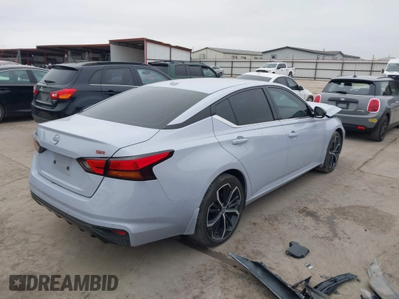 2024 Nissan Altima SR z VIN 1N4BL4CV9RN341899, wystawiony jako IAAI lot #41578146 z przebiegiem 45 595 mil mil oraz . Historia ofert i sprzedaży dostępna na DreamBid. Obrazek 4.