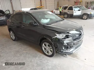 2023 Buick Encore GX Preferred z VIN KL4MMCSL0PB071383, wystawiony jako IAAI lot #42419338 z przebiegiem 24 347 mil mil oraz . Historia ofert i sprzedaży dostępna na DreamBid. Obrazek 1.