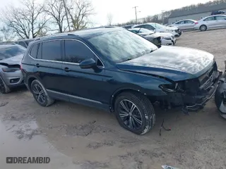 2019 Volkswagen Tiguan SE with VIN 3VV2B7AX1KM154435, listed as a IAAI auction lot 41740969 with 103,310 mi miles. Bid and sale history available at carsss.com. Image 14.