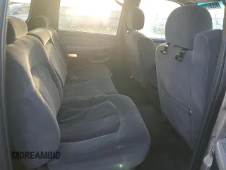 2002 Chevrolet Suburban Z71 with VIN 3GNFK16ZX2G218257, listed as a Copart auction lot 85267134 with 207,056 mi miles and Salvage Title. Bid and sale history available at carsss.com. Image 12.