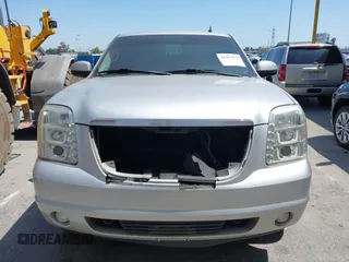 2010 GMC Yukon SLT with VIN 1GKUCCE00AR255901, listed as a IAAI auction lot 41967877 with 195,969 mi miles. Bid and sale history available at carsss.com. Image 12.