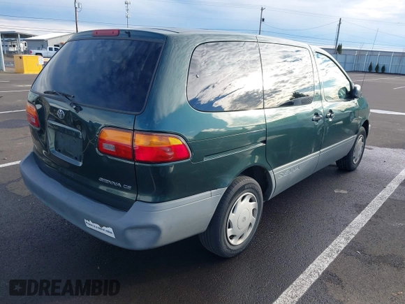 2000 Toyota Sienna CE with VIN 4T3ZF19C6YU220808, listed as a IAAI auction lot 41250496 with 222,812 mi miles. Bid and sale history available at carsss.com. Image 4.