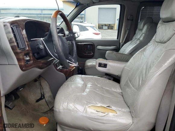 1998 GMC Savana Passenger with VIN 1GDFG15R5W1096726, listed as a Copart auction lot 83836574 with NaN miles and Salvage Title. Bid and sale history available at carsss.com. Image 7.