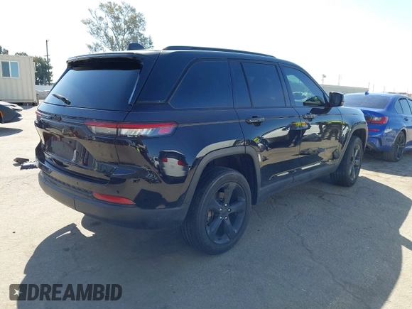 2023 Jeep Grand Cherokee Laredo with VIN 1C4RJHAGXPC620670, listed as a IAAI auction lot 41994015 with 15,893 mi miles and . Bid and sale history available at DreamBid. Image 4.