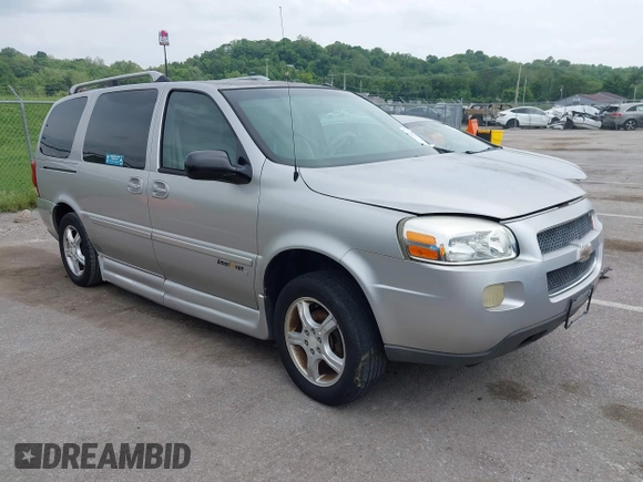 2006 Chevrolet Uplander LS Fleet z VIN 1GBDV13L96D199392, wystawiony jako IAAI lot #42272780 z przebiegiem 81 730 mil mil oraz . Historia ofert i sprzedaży dostępna na DreamBid. Obrazek 1.