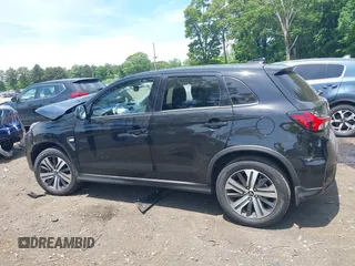 2023 Mitsubishi Outlander ES z VIN JA4ARUAU2PU008729, wystawiony jako IAAI lot #39558734 z przebiegiem 7 466 mil mil oraz . Historia ofert i sprzedaży dostępna na DreamBid. Obrazek 14.