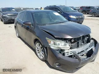 2013 Lexus CT 200h Hybrid with VIN JTHKD5BH4D2124262, listed as a IAAI auction lot 41823904 with 114,755 mi miles. Bid and sale history available at carsss.com. Image 1.