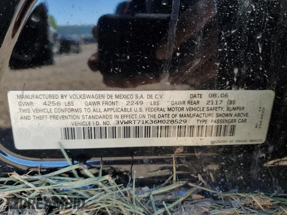 2006 Volkswagen Jetta 1.9L TDI z VIN 3VWRT71K36M028529, wystawiony jako Copart lot #56022735 z przebiegiem Nie podano mil oraz Czysty tytuł • Clean title. Historia ofert i sprzedaży dostępna na DreamBid. Obrazek 13.