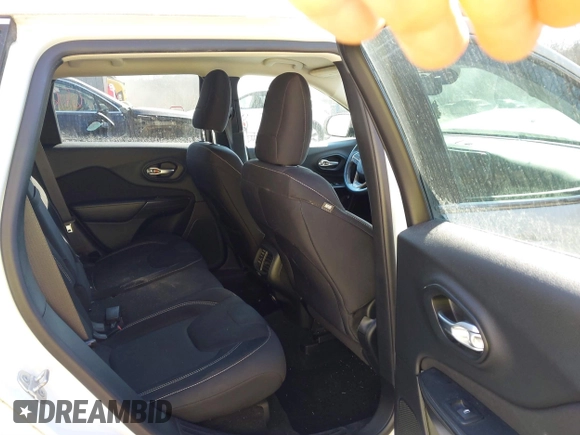 2015 Jeep Cherokee Latitude with VIN 1C4PJMCS7FW503594, listed as a IAAI auction lot 41792820 with 77,325 mi miles. Bid and sale history available at carsss.com. Image 8.