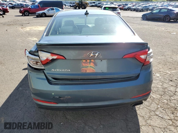 2015 Hyundai Sonata SE z VIN 5NPE24AF7FH125616, wystawiony jako Copart lot #54367015 z przebiegiem 146 971 mil mil oraz Szkoda całkowita • Salvage title. Historia ofert i sprzedaży dostępna na DreamBid. Obrazek 6.