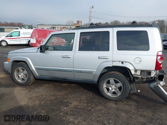 2009 Jeep Commander Sport with VIN 1J8HG48K39C553953, listed as a IAAI auction lot 41863115 with 175,461 mi miles. Bid and sale history available at carsss.com. Image 14.