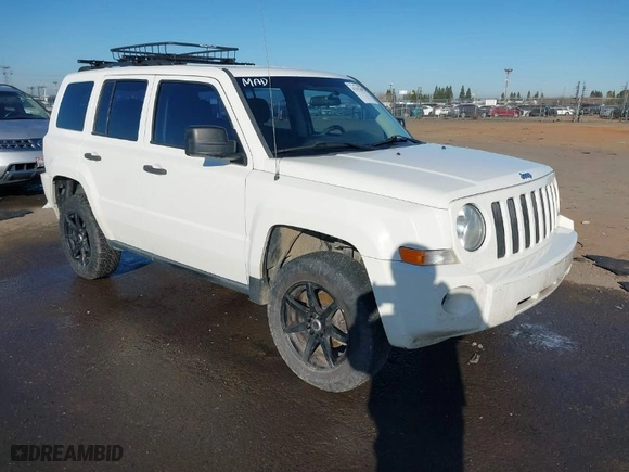 2010 Jeep Patriot Sport with VIN 1J4NF2GB8AD503836, listed as a IAAI auction lot 41337497 with 138,003 mi miles. Bid and sale history available at carsss.com. Image 1.