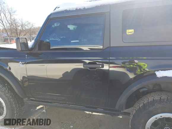 2024 Ford Bronco z VIN 1FMDE1AP3RLA66439, wystawiony jako IAAI lot #41071999 z przebiegiem 3 055 mil mil oraz . Historia ofert i sprzedaży dostępna na DreamBid. Obrazek 15.
