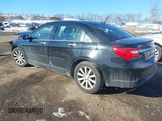 2013 Chrysler 200 Limited with VIN 1C3CCBCB9DN568029, listed as a IAAI auction lot 41412648 with 86,931 mi miles. Bid and sale history available at carsss.com. Image 3.