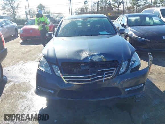 2013 Mercedes-Benz E-Class E 350 Luxury BlueTEC with VIN WDDHF2EB8DA721566, listed as a IAAI auction lot 41252973 with 144,580 mi miles. Bid and sale history available at carsss.com. Image 12.
