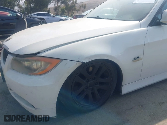 2007 BMW 3 Series 328i with VIN WBAVC53517FZ76519, listed as a IAAI auction lot 42595027 with Not provided miles and . Bid and sale history available at DreamBid. Image 12.