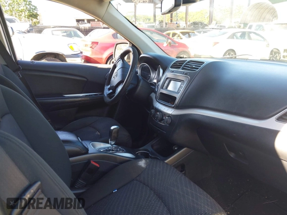 2019 Dodge Journey SE Value with VIN 3C4PDCAB2KT810207, listed as a IAAI auction lot 40991409 with Not Provided miles and . Bid and sale history available at DreamBid. Image 5.