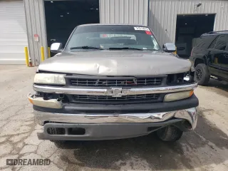 2000 Chevrolet Silverado 1500 LS with VIN 2GCEK19T2Y1308662, listed as a Copart auction lot 51215015 with 320,200 mi miles and Salvage Title. Bid and sale history available at carsss.com. Image 5.