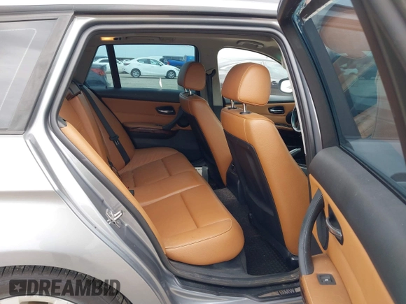 2011 BMW 3 Series 328i xDrive with VIN WBAUU3C55BA542381, listed as a IAAI auction lot 42434842 with 173,946 mi miles and . Bid and sale history available at DreamBid. Image 8.