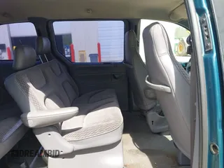 2000 Dodge Caravan with VIN 2B4FP25B8YR708751, listed as a IAAI auction lot 42471041 with 200,820 mi miles and . Bid and sale history available at DreamBid. Image 8.