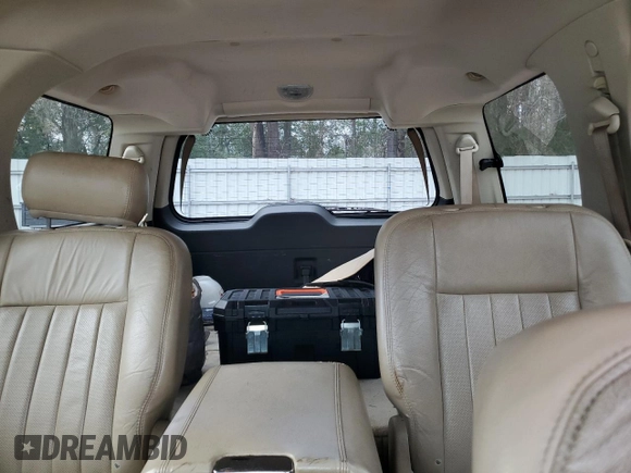 2006 Lincoln Navigator Luxury with VIN 5LMFU28556LJ01853, listed as a Copart auction lot 85829494 with 160,523 mi miles and Clean Title. Bid and sale history available at carsss.com. Image 10.