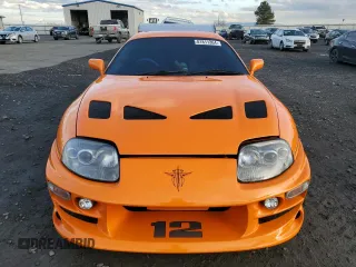 1993 Toyota Supra z VIN JZA800013665, wystawiony jako Copart lot #81811364 z przebiegiem 150 933 mil mil oraz Czysty tytuł • Clean title. Historia ofert i sprzedaży dostępna na DreamBid. Obrazek 5.