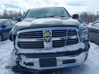 2015 Ram 1500 Outdoorsman z VIN 1C6RR7GGXFS606208, wystawiony jako IAAI lot #41660434 z przebiegiem 135 087 mil mil oraz . Historia ofert i sprzedaży dostępna na DreamBid. Obrazek 12.