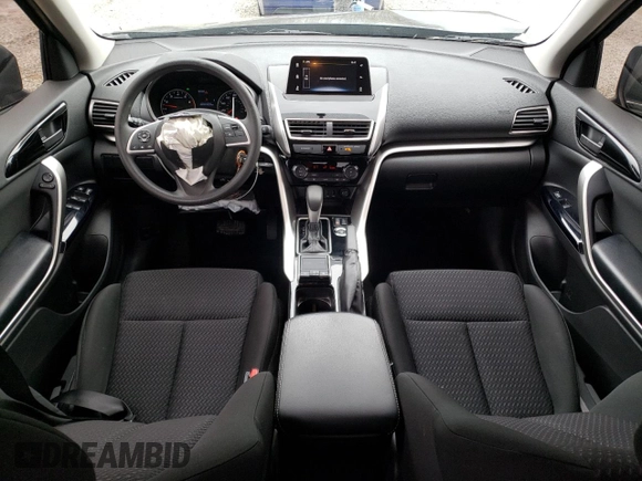 2020 Mitsubishi Eclipse Cross LE z VIN JA4AT4AA5LZ001147, wystawiony jako Copart lot #52190945 z przebiegiem 29 723 mil mil oraz Szkoda całkowita • Salvage title. Historia ofert i sprzedaży dostępna na DreamBid. Obrazek 8.