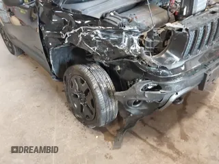 2020 Jeep Renegade Jeepster z VIN ZACNJBAB5LPL21798, wystawiony jako IAAI lot #42038384 z przebiegiem 65 753 mil mil oraz . Historia ofert i sprzedaży dostępna na DreamBid. Obrazek 6.