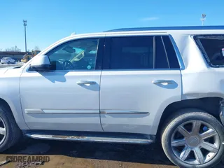 2016 Cadillac Escalade Luxury Collection with VIN 1GYS4BKJ6GR426614, listed as a IAAI auction lot 41604752 with 101,843 mi miles. Bid and sale history available at carsss.com. Image 14.