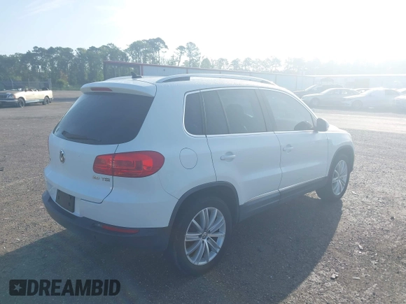 2014 Volkswagen Tiguan SE с VIN WVGAV3AX0EW598528, выставлен на аукционе IAAI как лот 42453851 с пробегом 141 869 миль миль и . История ставок и продаж доступна на DreamBid. Изображение 4.
