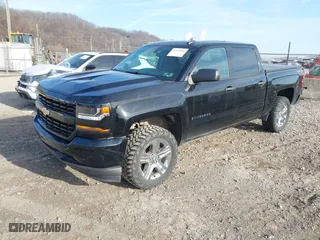 2018 Chevrolet Silverado 1500 Custom with VIN 3GCUKPEC0JG323078, listed as a IAAI auction lot 41752044 with 101,041 mi miles. Bid and sale history available at carsss.com. Image 17.