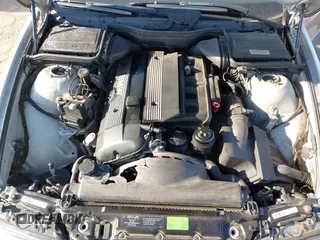 2003 BMW 5 Series 525iA with VIN WBADT43463G025654, listed as a IAAI auction lot 42152553 with 189,396 mi miles. Bid and sale history available at carsss.com. Image 10.