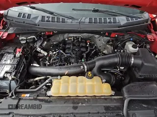 2019 Ford F-150 XL z VIN 1FTFX1E40KKE16631, wystawiony jako Copart lot #67826655 z przebiegiem 166 396 mil mil oraz Czysty tytuł • Clean title. Historia ofert i sprzedaży dostępna na DreamBid. Obrazek 13.