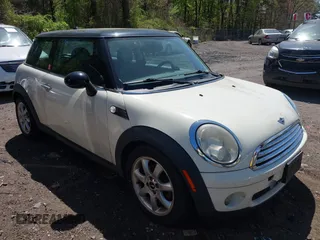 2007 MINI Hardtop with VIN WMWMF33527TT54584, listed as a IAAI auction lot 42166126 with 85,978 mi miles and . Bid and sale history available at DreamBid. Image 1.